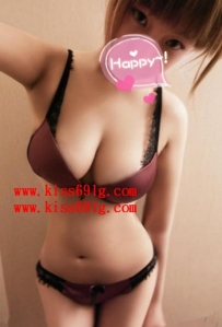 萌萌 160 E 22歲 童顏巨乳尤物 皮膚白皙  手感滑膩 身材一點...