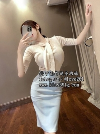 天天166/E/30歲 大奶淫蕩國語老師   性感溫柔 身材火辣 最喜...