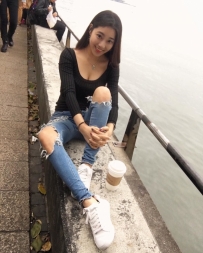 全台最美大學教授！「飽滿美乳」藏衣底...超犯規身材讓...