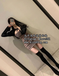 可薇 170/E/22歲 外貌甜美亮眼 S曲線超惹火 雪白美肌誘惑指...