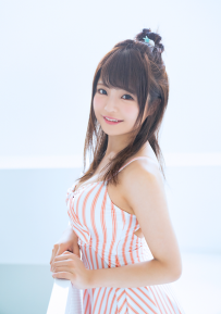 AV女優介紹─絕對的偶像！16歲就進入演藝圈的E罩杯美少女...
