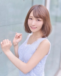 這巨乳我不敢直視！藥劑師「傲人上圍」側看超凸出...惹...
