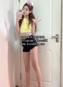 晚晚 164/C/23歲 #臺中 剛畢業不久 目前待業中  非常敏感 身...