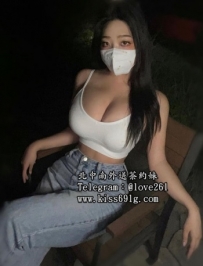 羅玲 166/E+/27歲 #臺中 豐滿肉感大奶妹 時髦個性 性格阿沙力  穿著辣眼睛 喜歡女上位