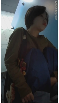 某私人會所公共女廁拍攝漂亮小姐姐如廁 貌似最後一個還...