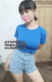 貓貓157/E/19歲 超小的一個小可愛   抱在手上隨意蹂躪  身體...