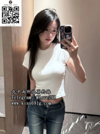 陽光 160/C/21歲 #雙北 清純可愛的學生妹 床上不羞澀的 主動  配合度高 白嫩酥胸 吃起