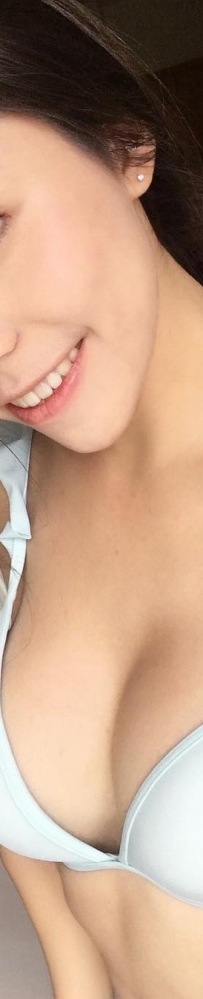 白皙正妹 Livy 好身材正妹 衣服完全包不住