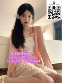 羽毛｜163/C/21歲｜ 地區：臺中 咖啡店學生妹 平常是乖乖小幫手 進房變身小壞壞🍬 外