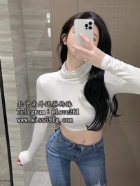 仙女165/D/23歲  身材十分完美  緊身褲 很性感  下面很緊唷 ...