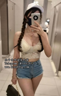 棉棉 160/C/25歲 #臺中 氣質清秀外表   床上小妖精般迷人  櫻桃小嘴惹人愛  接受吸奶