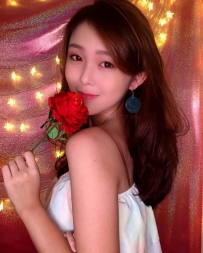 會跳舞的妹子凶巴巴！臉臭臭原來是「長輩也好兇」...舞...