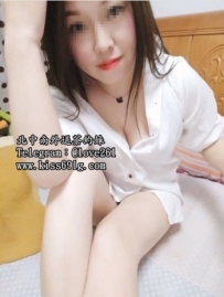 妮妮 160/D/28歲 地區：#高雄 #臺南 淫蕩騷貨人妻  趁老公出...