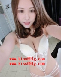 Q兔 157/E/23歲 皮膚白白嫩嫩的摸起來超有感覺 美胸 美穴 小...