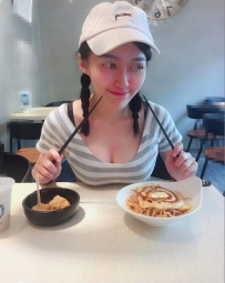 跳跳 158cm/45kg/Dcup/22歲 清純俏皮妹子 皮膚白 可愛臉蛋好看 ...
