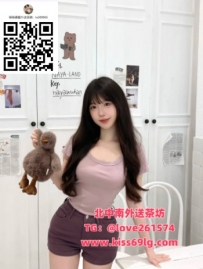 晨曦 160/D/20歲 地區：高雄 清純甜美的學生妹 白白淨淨 笑起來很甜 身形勻稱 有一點